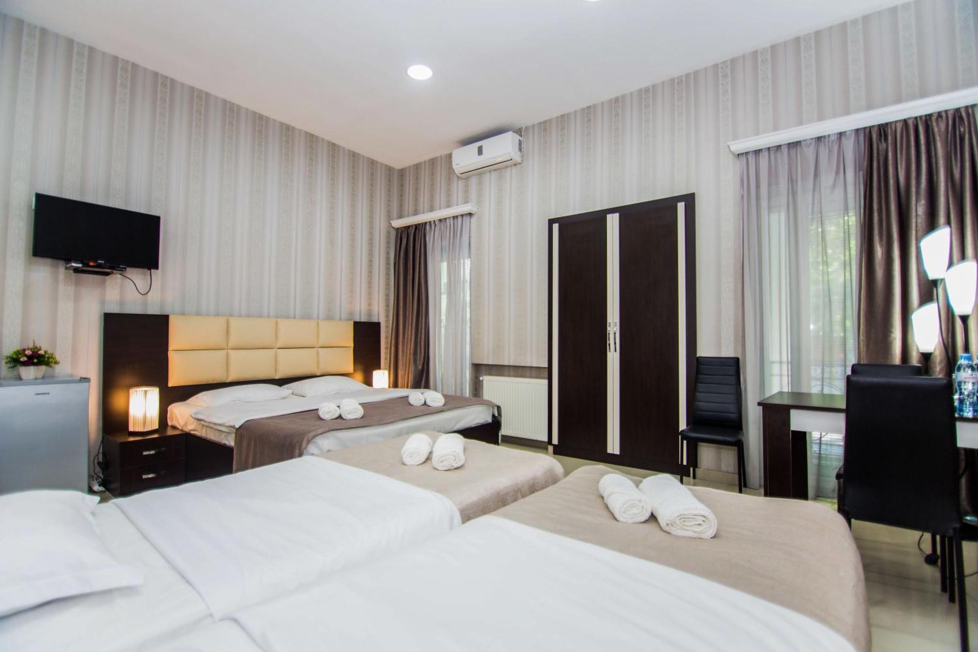 Hotel Care Inn Tbilisi Exterior photo