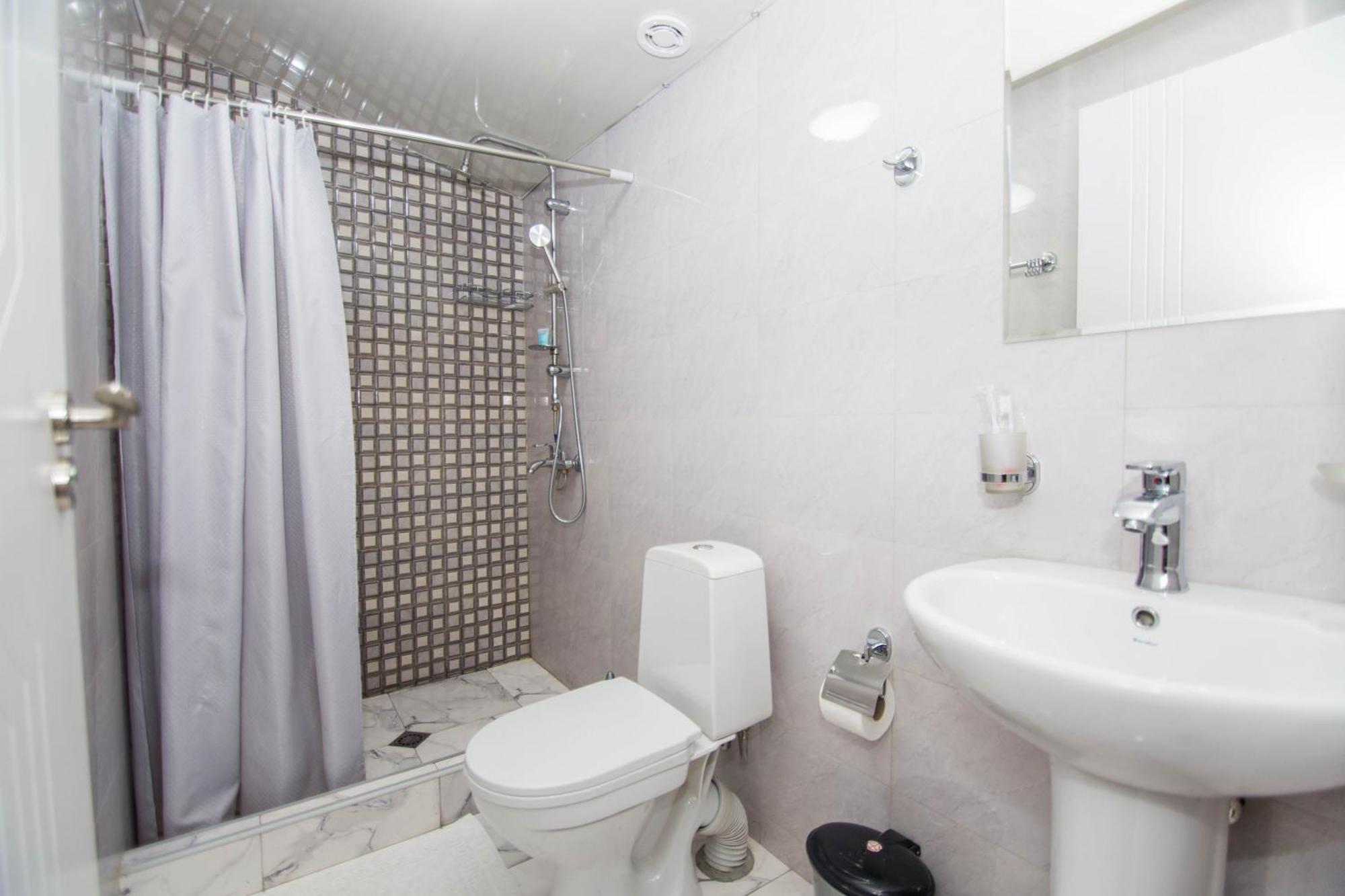 Hotel Care Inn Tbilisi Exterior photo